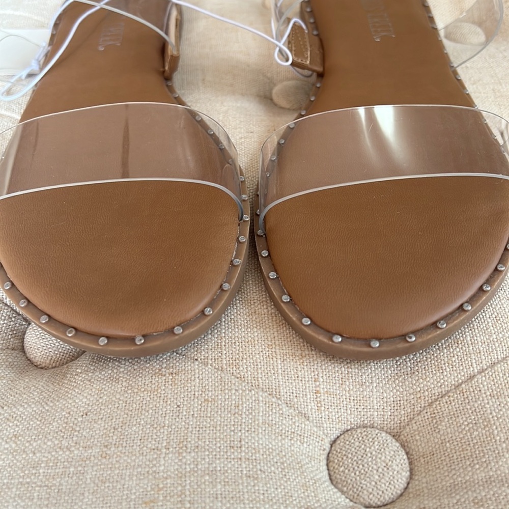 NWT Sandals - Picture 2 of 6